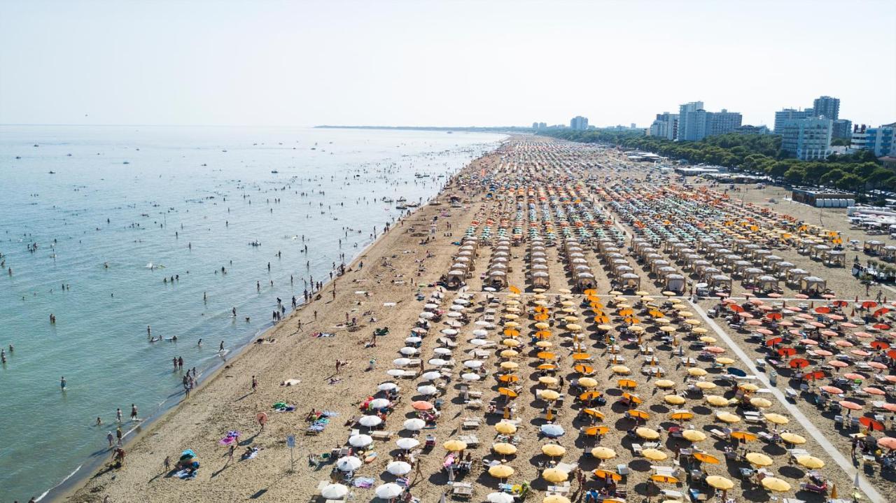 Borgo Veneziano Appartement Lignano Sabbiadoro Buitenkant foto